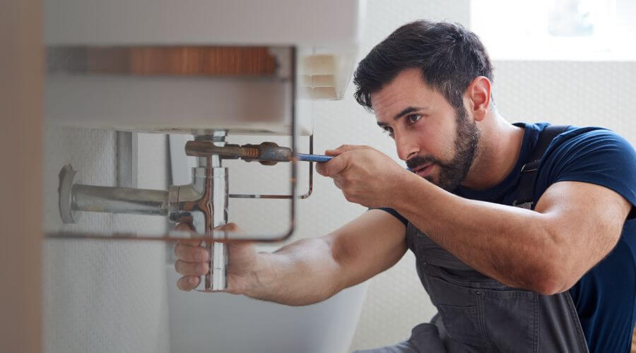 Faucet aerator cleaning/replacement in Pelsor, AR